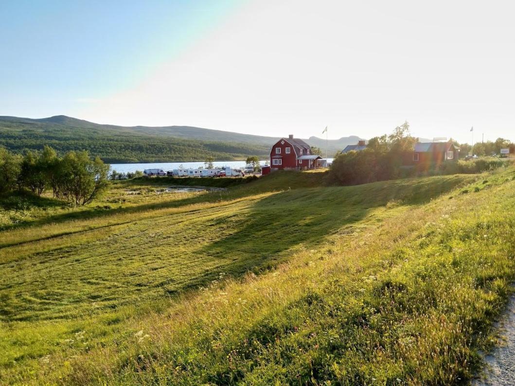 Fjallnaes Camping & Lodges Ostra Malmagen Екстер'єр фото