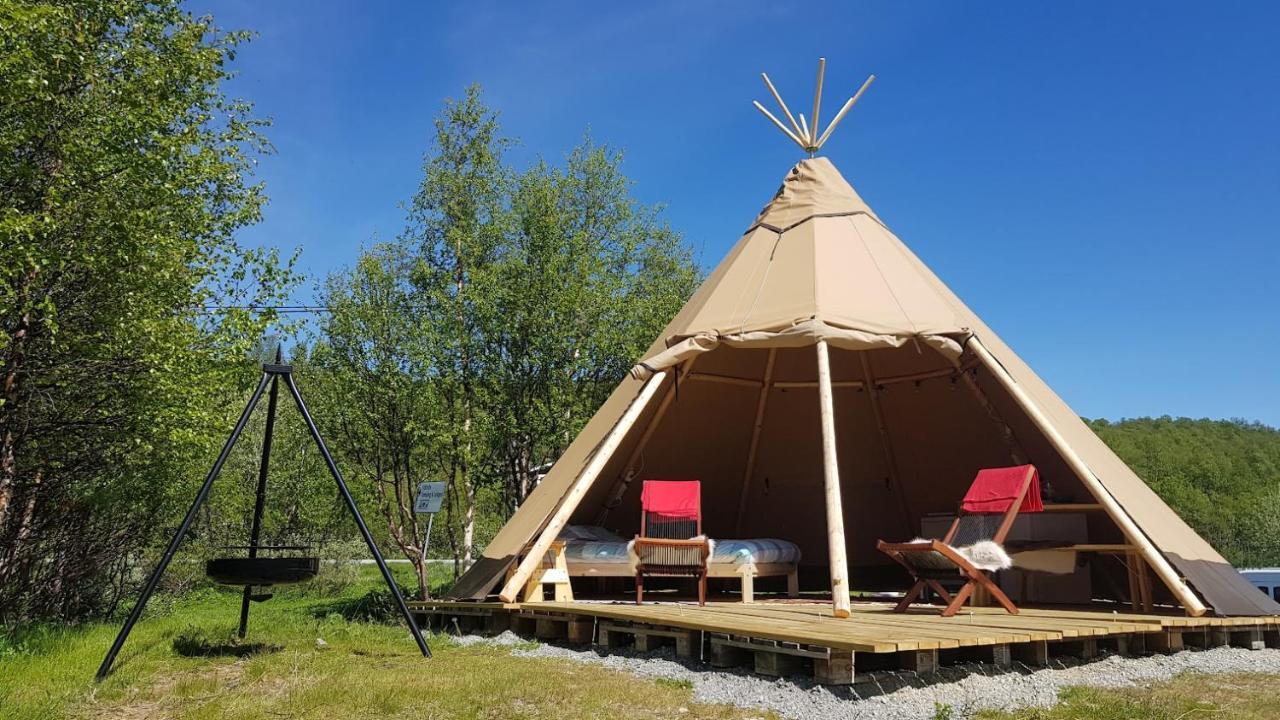 Fjallnaes Camping & Lodges Ostra Malmagen Екстер'єр фото